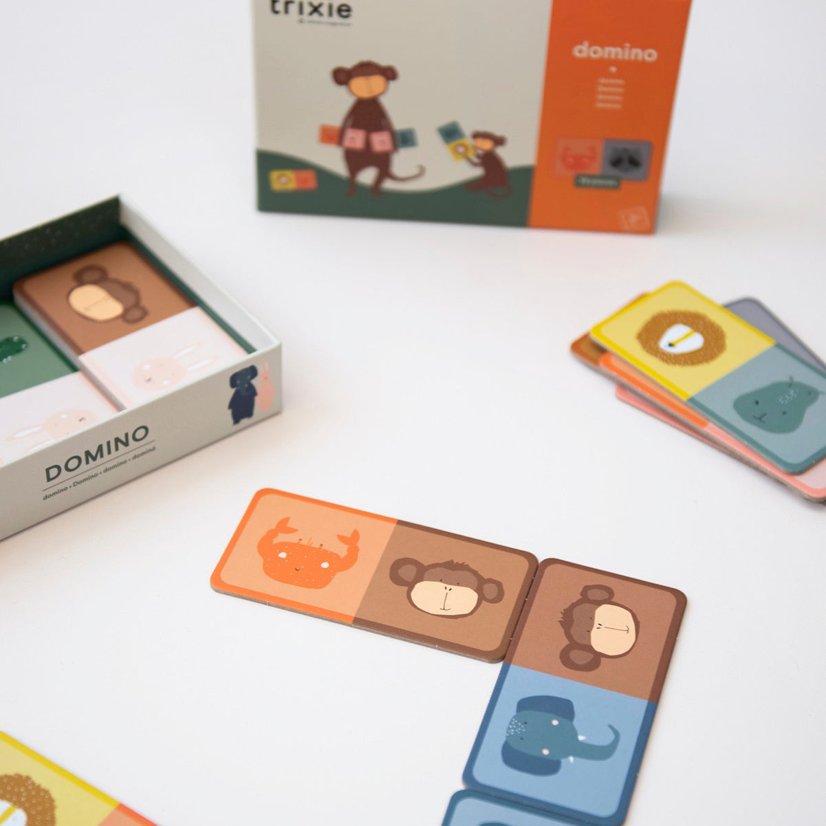 Trixie Domino Animal Heads Matching Game