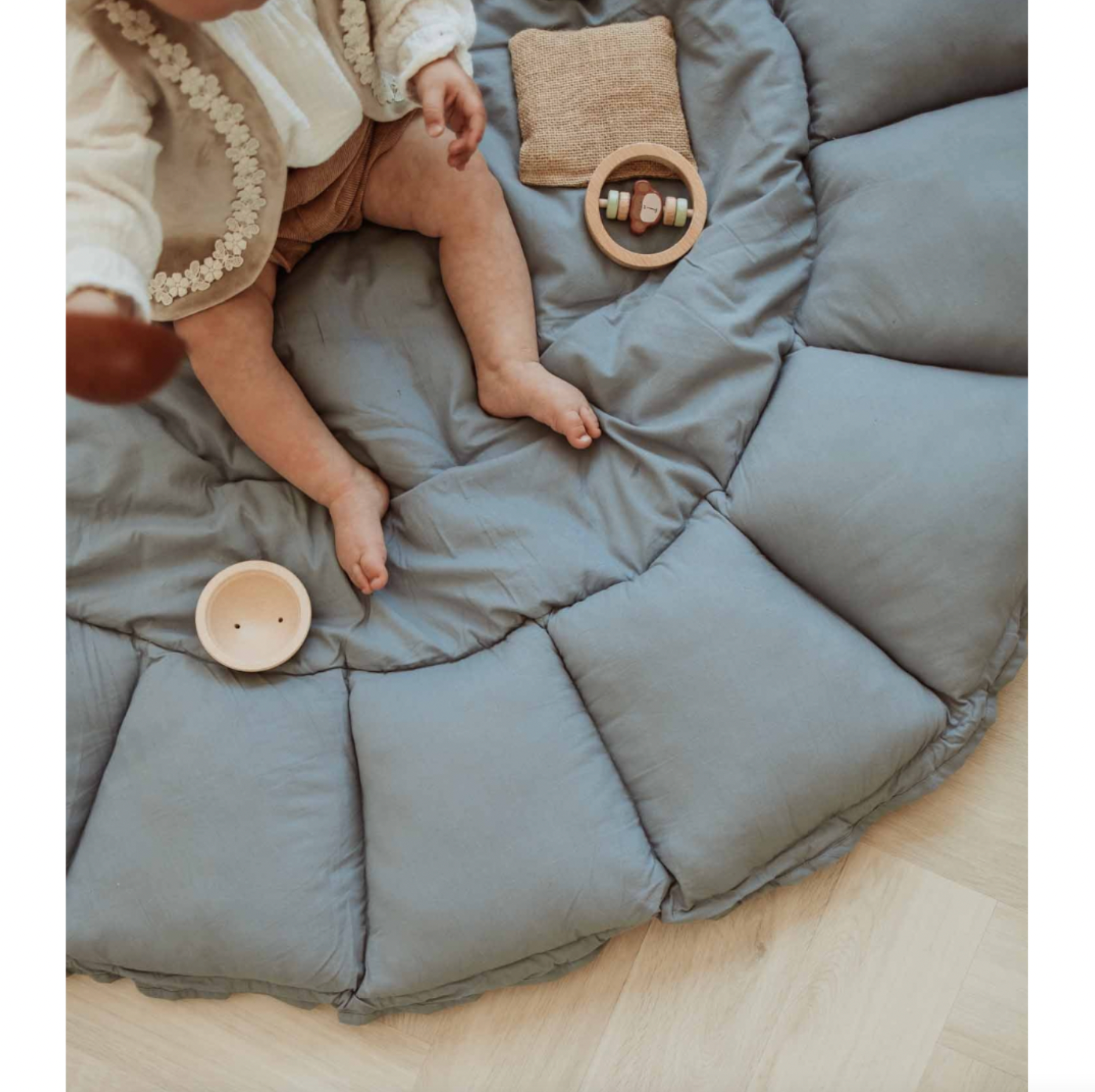 Play & Go Bloom Organic Babymat Dusty Blue