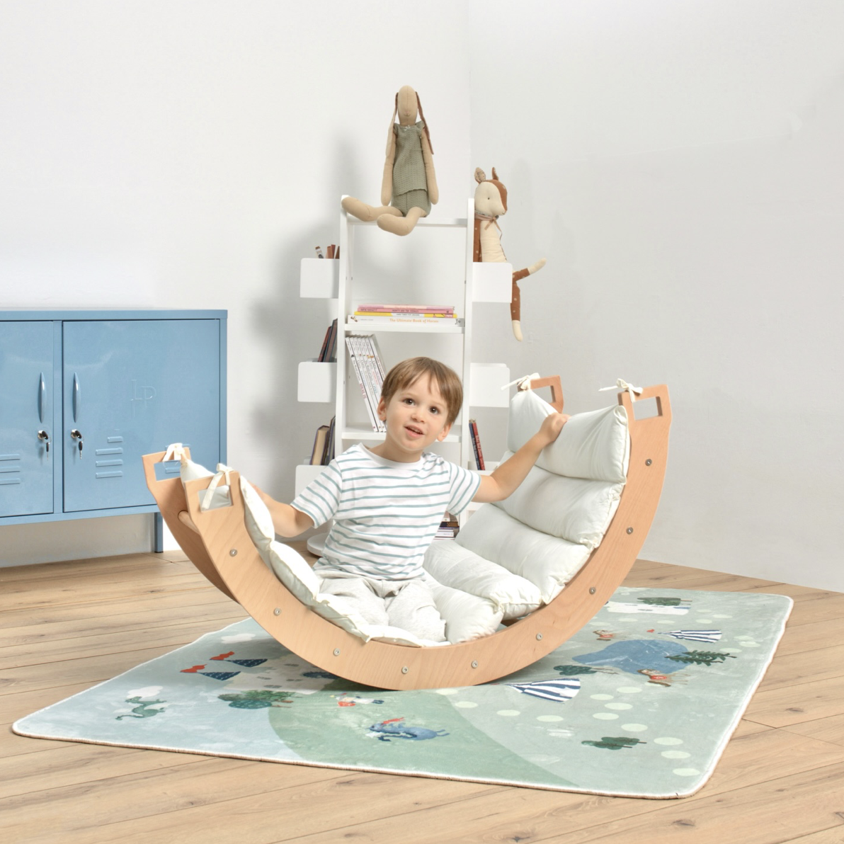 Larisa & Pumpkin Climbing Arch + Pillow