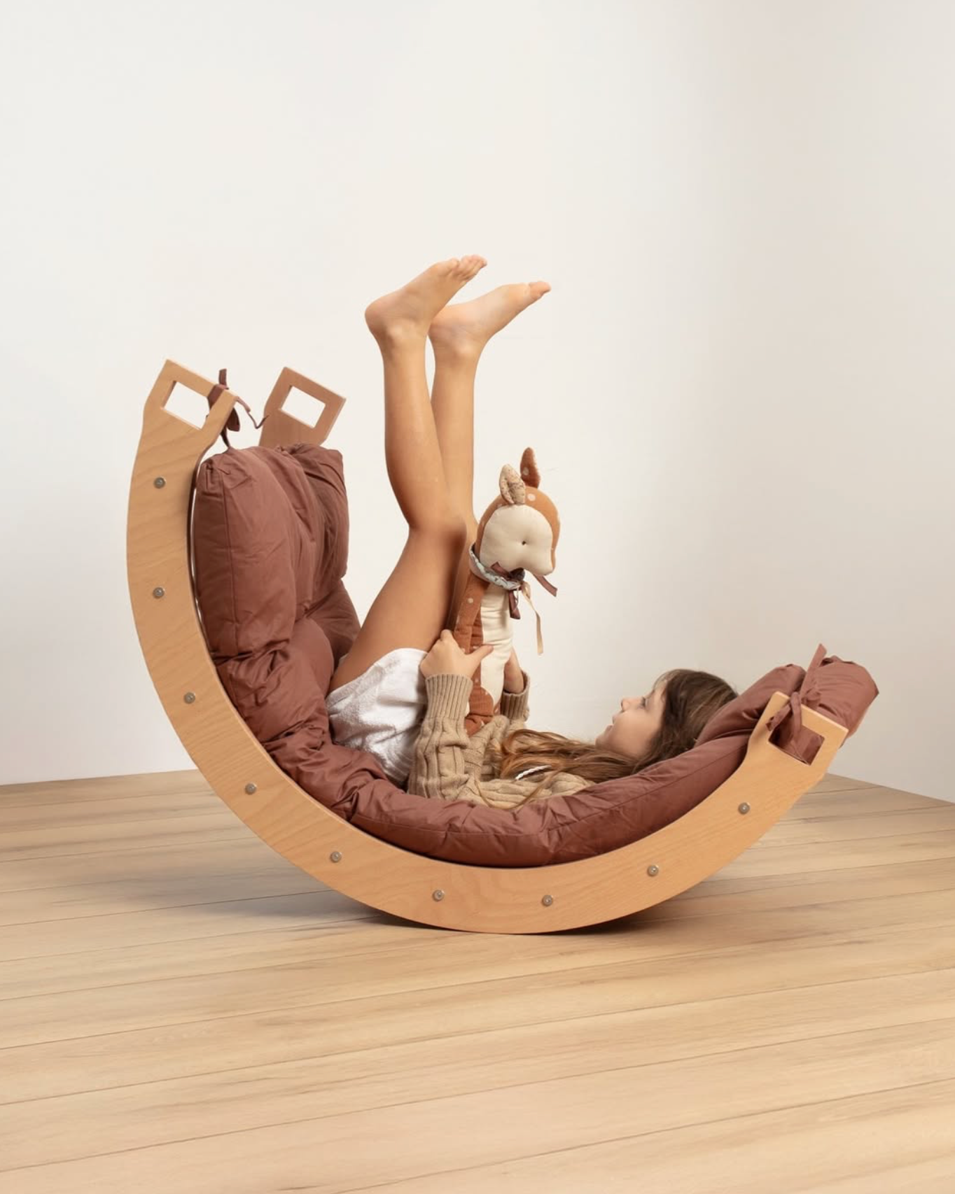 Larisa & Pumpkin Climbing Arch + Pillow